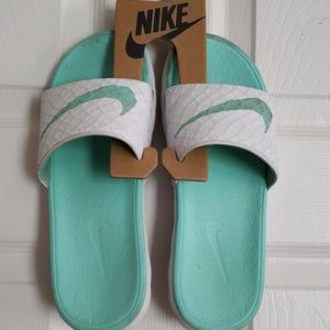 Nike slides